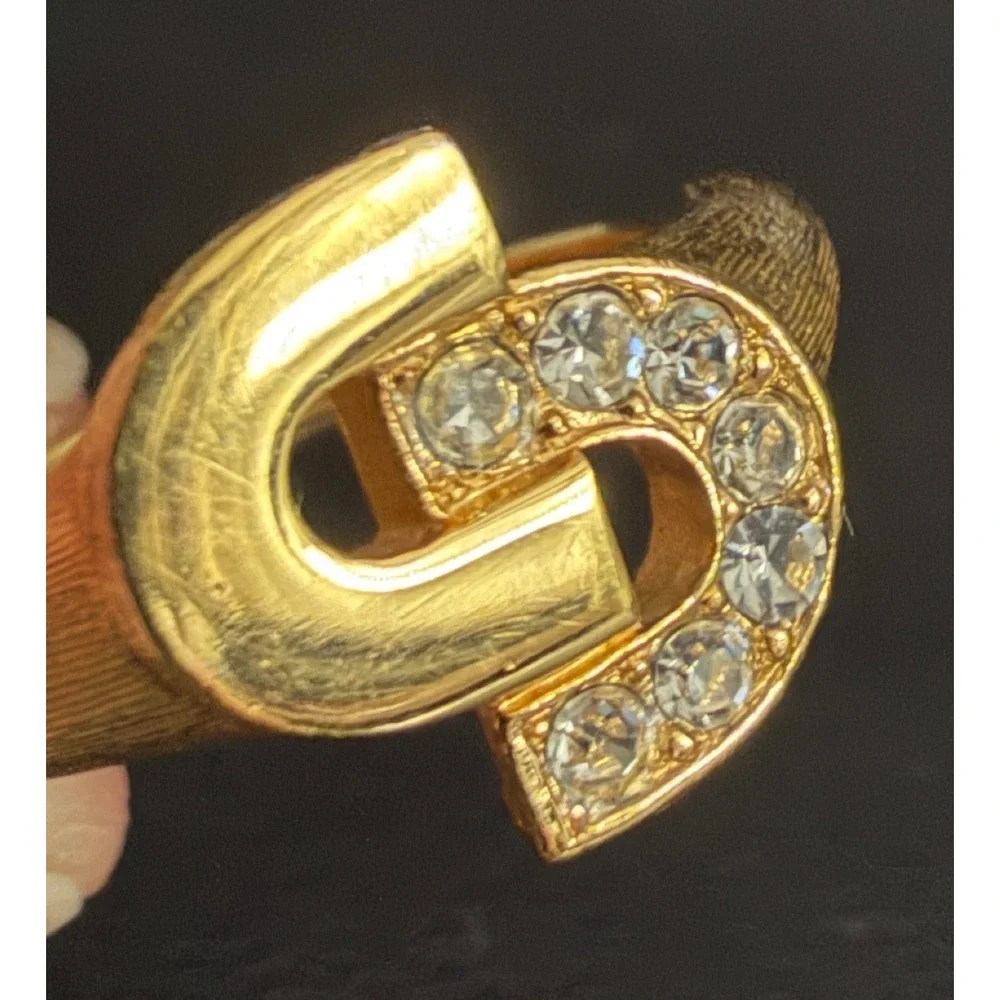 Vintage Avon Ring Gold Tone Rhinestone